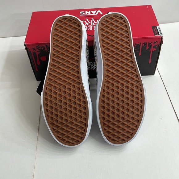 Vans Classic slip on House of Terror The Shinning collection women’s size 5.5 - Picture 6 of 11